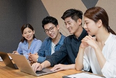 網(wǎng)站定制建設，是一場關于創(chuàng)意、技術與戰(zhàn)略的深度融合