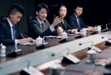 企業(yè)官網(wǎng)開發(fā)需要綜合考慮視覺設計、內(nèi)容建設、互動體驗等多個方面